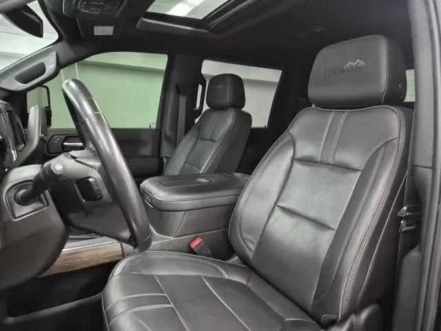 2022 Chevrolet Silverado 2500HD 4WD Crew Cab Standard Bed High Country