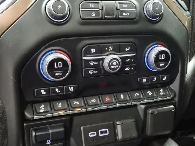 2022 Chevrolet Silverado 2500HD 4WD Crew Cab Standard Bed High Country