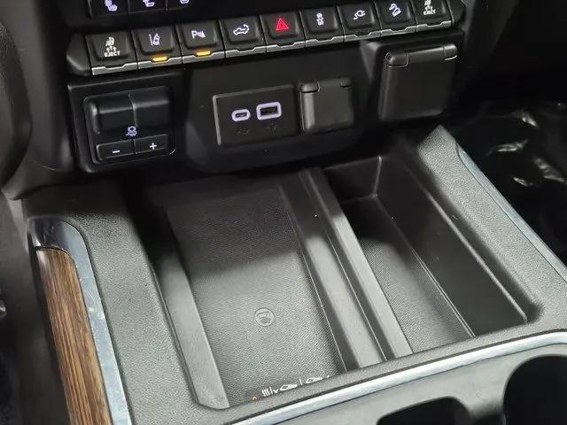 2022 Chevrolet Silverado 2500HD 4WD Crew Cab Standard Bed High Country