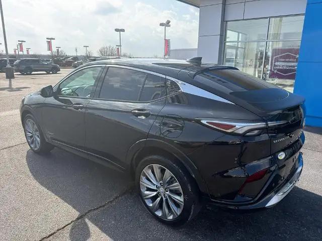 2024 Buick NV Avenir FWD