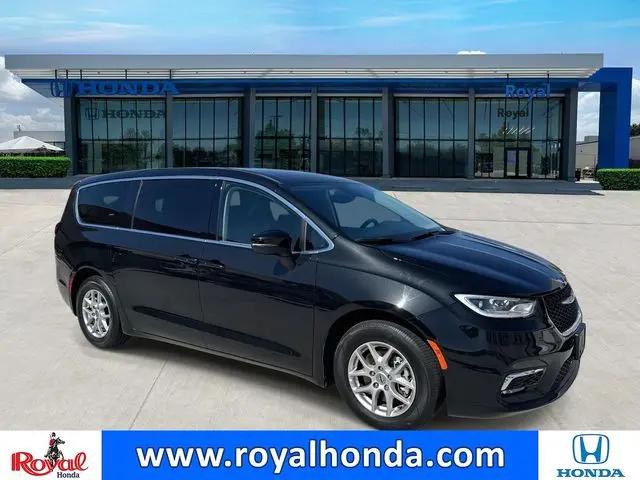 2023 Chrysler Pacifica Touring L for sale in Metairie, LA