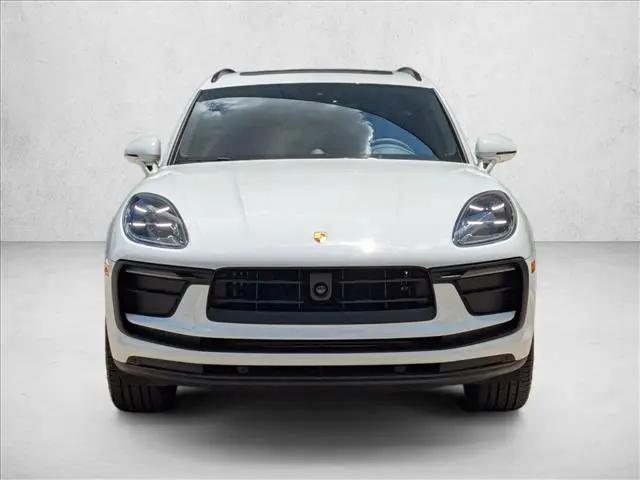 2025 Porsche Macan Macan