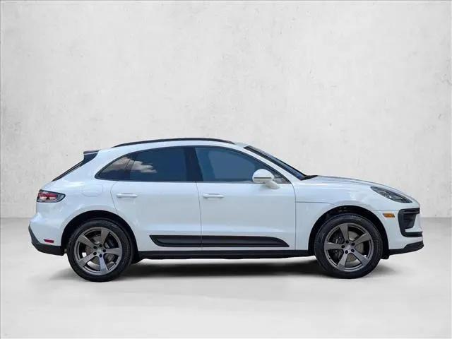 2025 Porsche Macan Macan