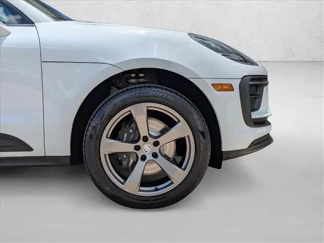 2025 Porsche Macan Macan