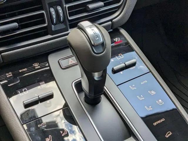 2025 Porsche Macan Macan