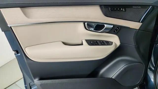 2026 Volvo XC90 Plug-In Hybrid Plus, T8 AWD, Electric/Gasoline, Bright, 7 Seats