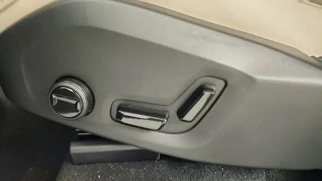 2026 Volvo XC90 Plug-In Hybrid Plus, T8 AWD, Electric/Gasoline, Bright, 7 Seats