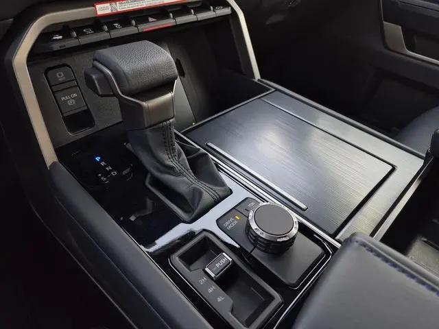 2026 Toyota Tundra Platinum CrewMax 5.5' Bed