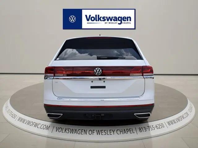 2026 Volkswagen Atlas SE with Technology