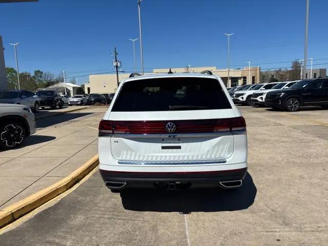 2026 Volkswagen Atlas SE with Technology