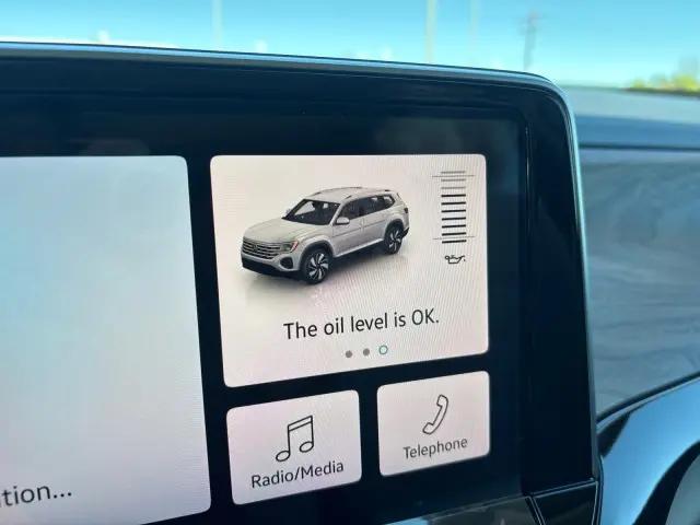 2026 Volkswagen Atlas SE with Technology