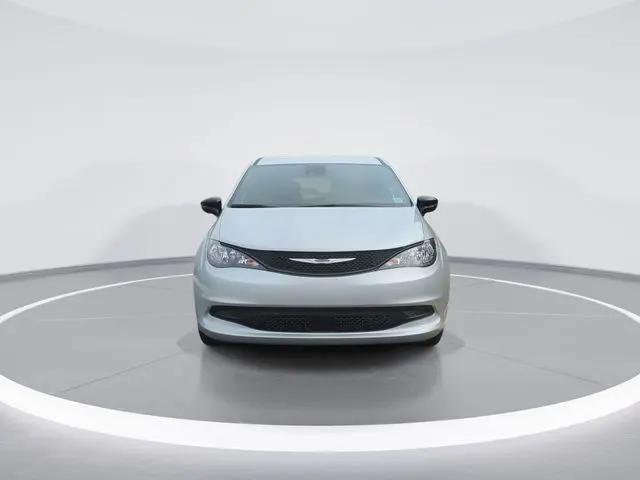 2026 Chrysler Voyager LX