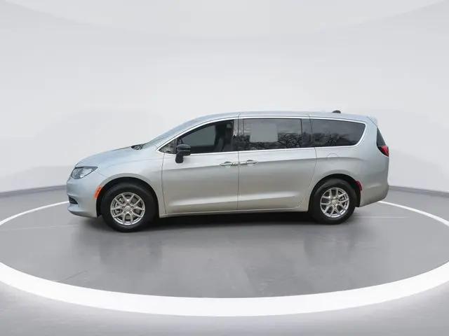 2026 Chrysler Voyager LX