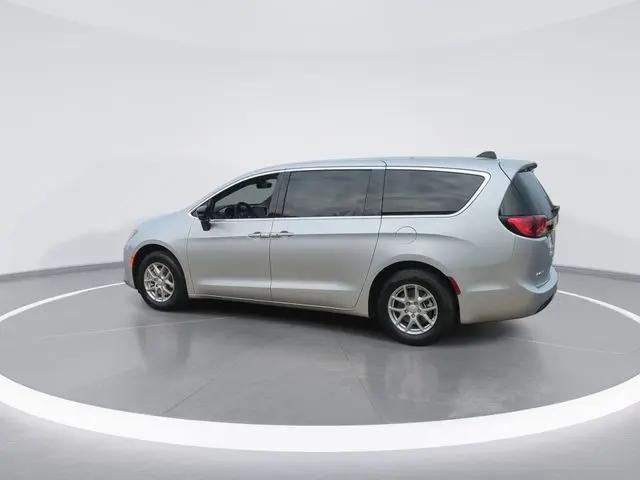 2026 Chrysler Voyager LX