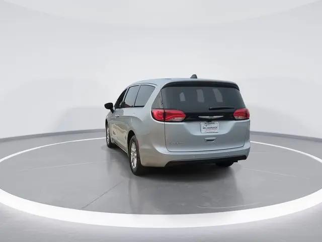 2026 Chrysler Voyager LX