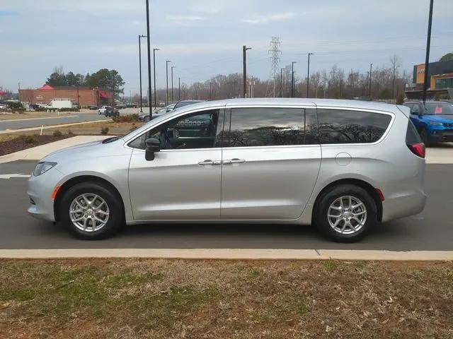 2026 Chrysler Voyager LX