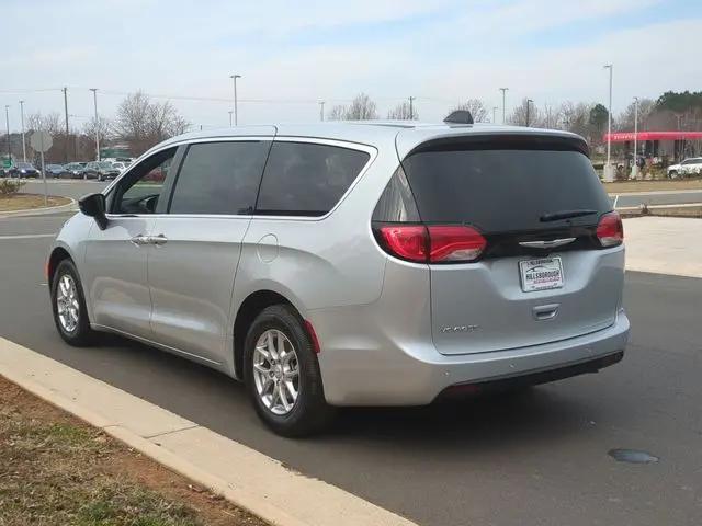 2026 Chrysler Voyager LX