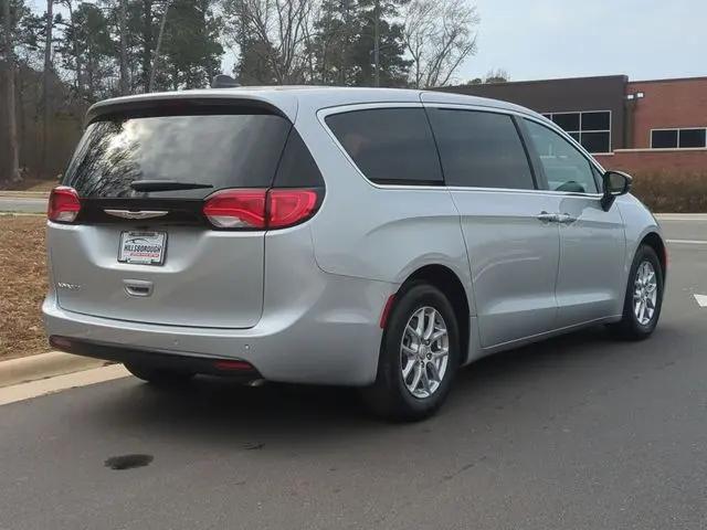 2026 Chrysler Voyager LX