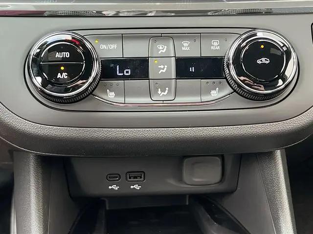 2026 Buick NV Preferred FWD