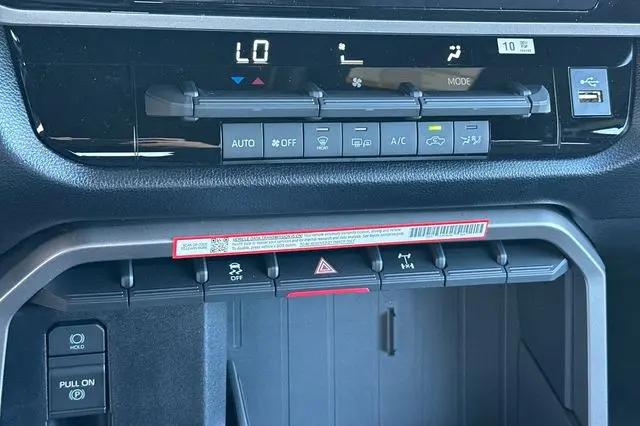 2026 Toyota Tundra SR5 CrewMax 5.5' Bed