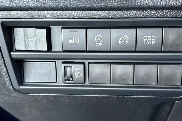 2026 Toyota Tundra SR5 CrewMax 5.5' Bed