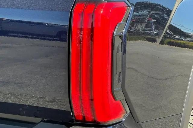 2026 Toyota Tundra SR5 CrewMax 5.5' Bed