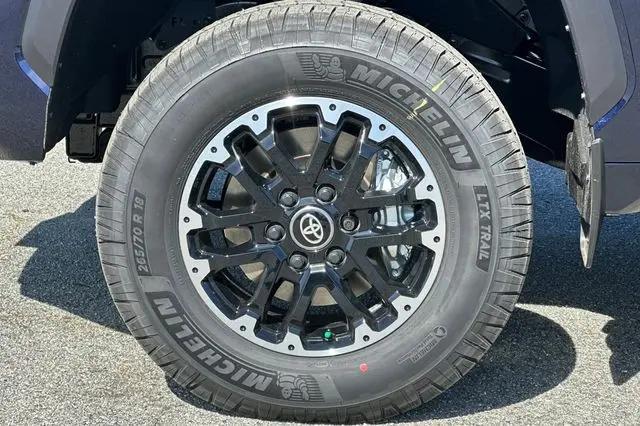 2026 Toyota Tundra SR5 CrewMax 5.5' Bed