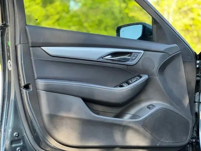 2022 Cadillac CT5 Luxury