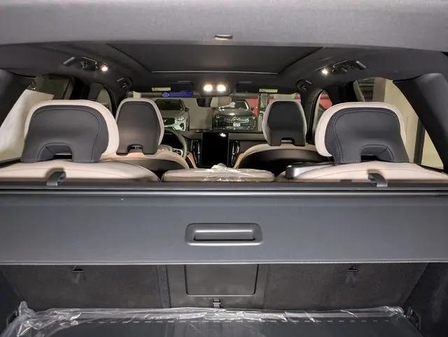 2026 Volvo XC60 B5 Plus
