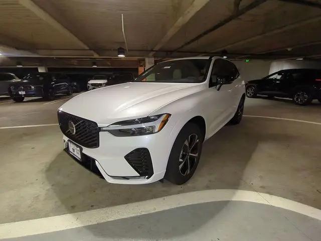 2026 Volvo XC60 B5 Core