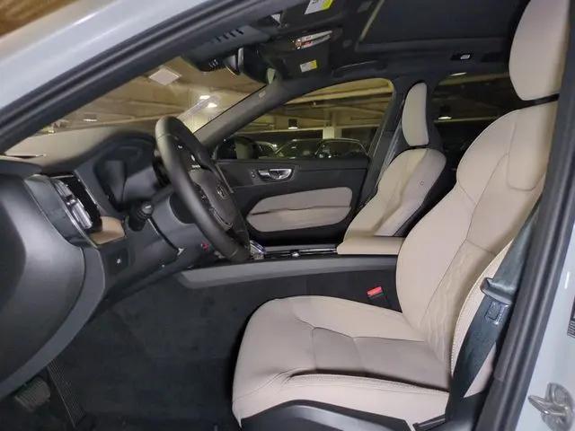 2026 Volvo XC60 B5 Core