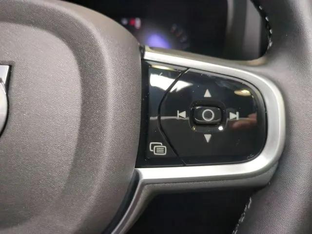 2026 Volvo XC60 B5 Core