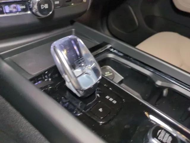 2026 Volvo XC60 B5 Core
