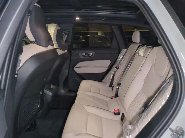 2026 Volvo XC60 B5 Core