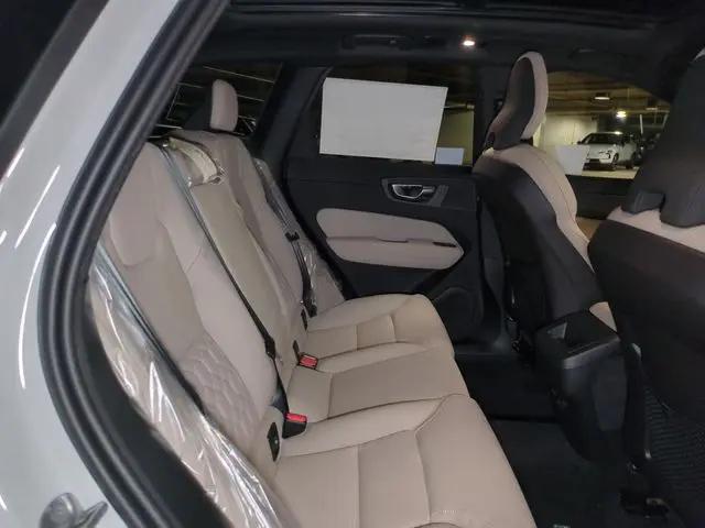 2026 Volvo XC60 B5 Core