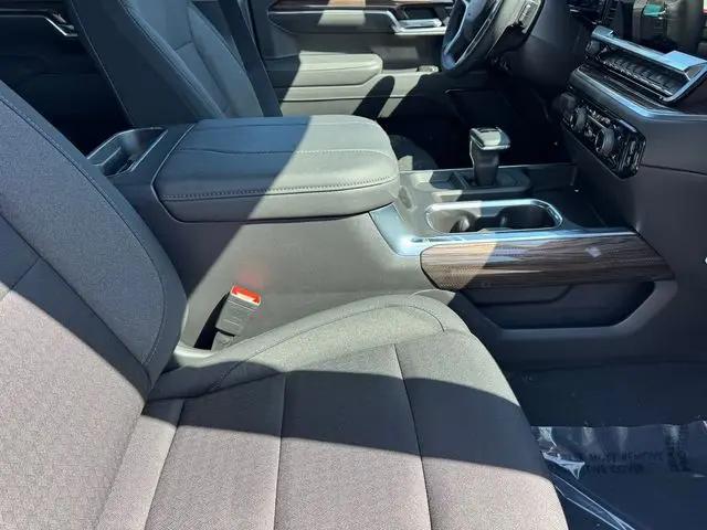 2026 Chevrolet Silverado 1500 2WD Crew Cab Short Bed LT