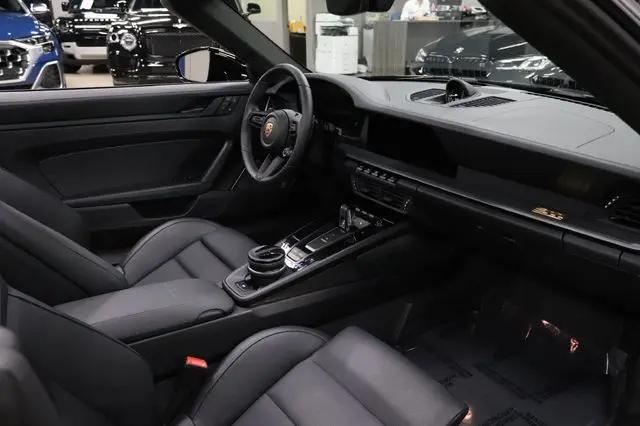 2026 Porsche 911 Carrera GTS Cabriolet