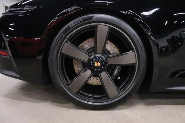 2026 Porsche 911 Carrera GTS Cabriolet