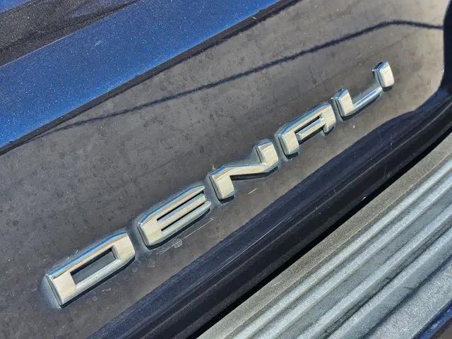 2023 GMC Yukon 4WD Denali