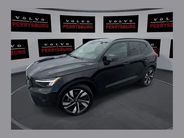 2023 Volvo XC40 B5 Plus Dark Theme for sale in Perrysburg, OH