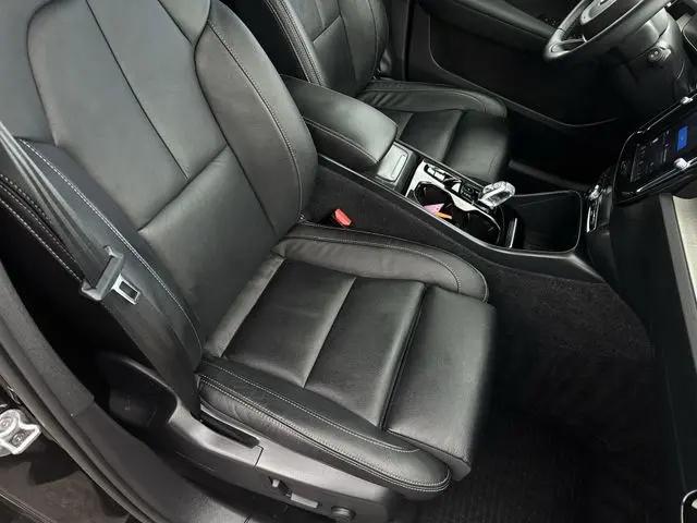 2023 Volvo XC40 B5 Plus Dark Theme