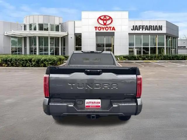 2026 Toyota Tundra Platinum Hybrid CrewMax 5.5' Bed
