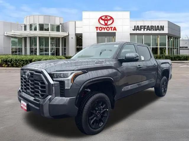 2026 Toyota Tundra Platinum Hybrid CrewMax 5.5' Bed