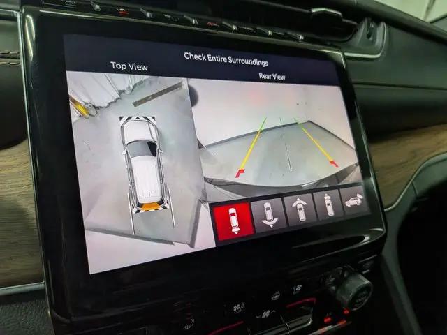 2023 Jeep Grand Cherokee L Summit 4x2