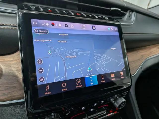 2023 Jeep Grand Cherokee L Summit 4x2