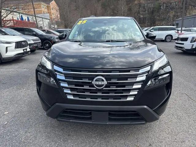 2025 Nissan Rogue SV FWD