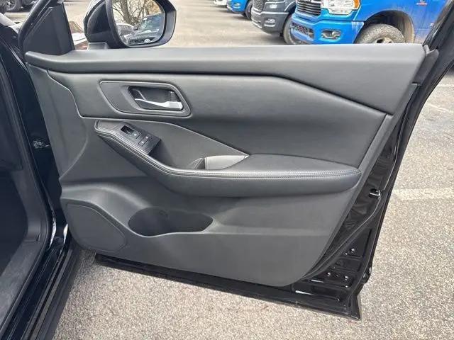 2025 Nissan Rogue SV FWD