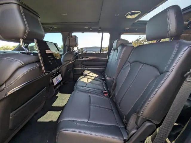 2026 Jeep Grand Wagoneer L Summit Obsidian 4x4