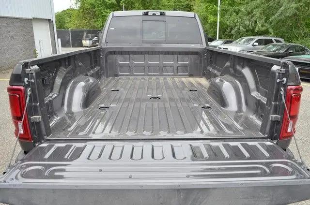 2026 Ram 3500 Big Horn Crew Cab 4x4 8' Box