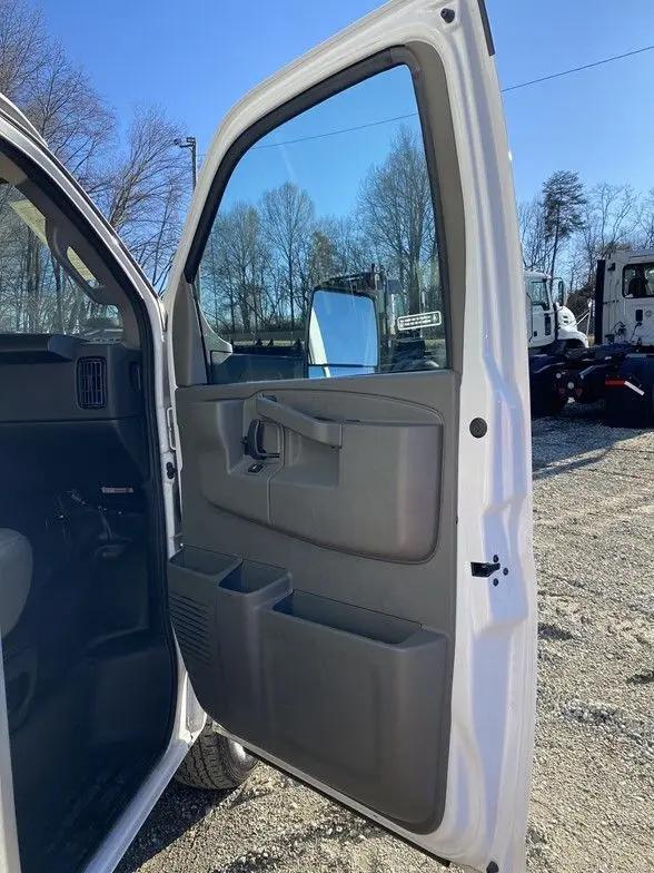 2024 Chevrolet Express Cutaway Work Van